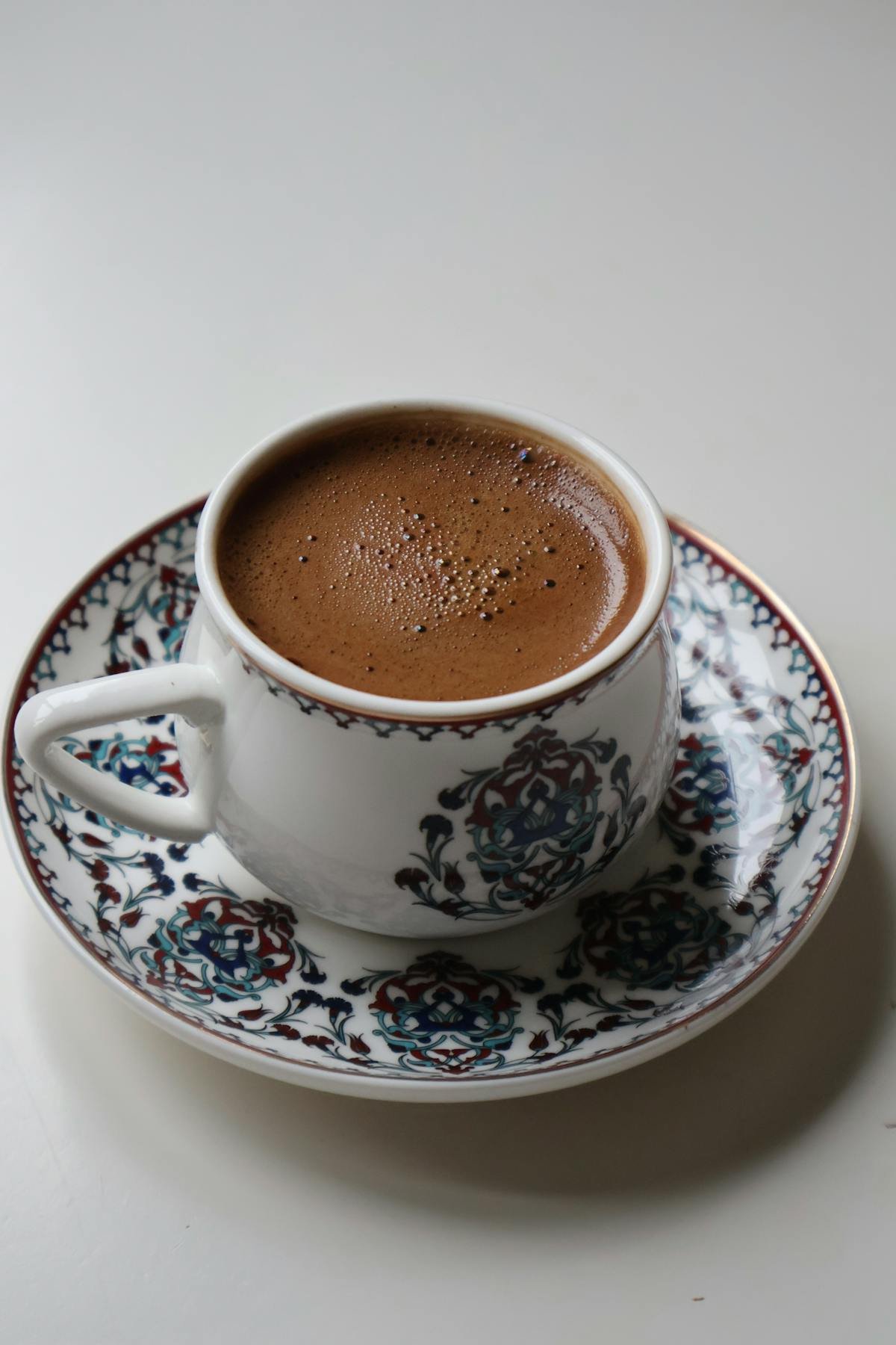 Qahwa árabe café tradicional con dátiles